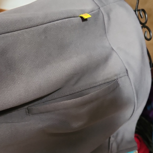 Made of Life Large zipup - Picture 3 of 4